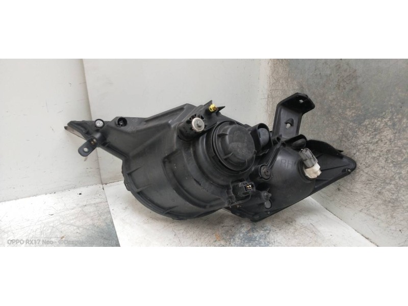 Recambio de faro derecho para ssangyong actyon 200 xdi referencia OEM IAM   
