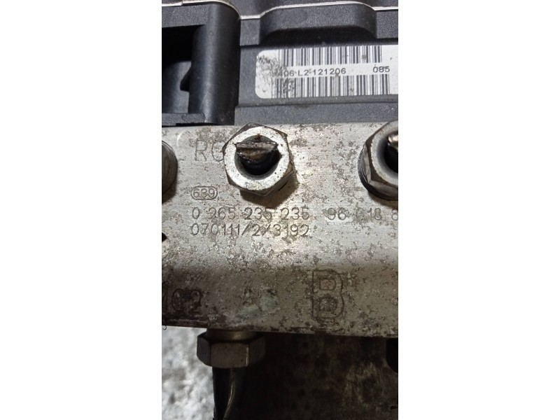 Recambio de abs para citroen c4 berlina collection referencia OEM IAM 0265235235  