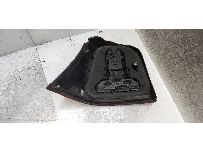 Recambio de piloto trasero derecho para volkswagen golf iv berlina (1j1) 1.9 tdi referencia OEM IAM   