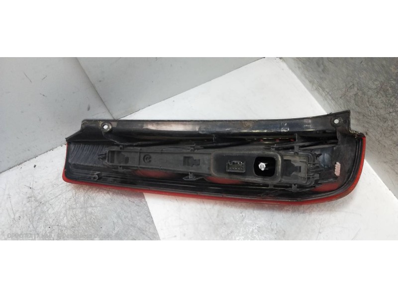 Recambio de piloto trasero derecho para ford fiesta (cbk) ghia referencia OEM IAM   