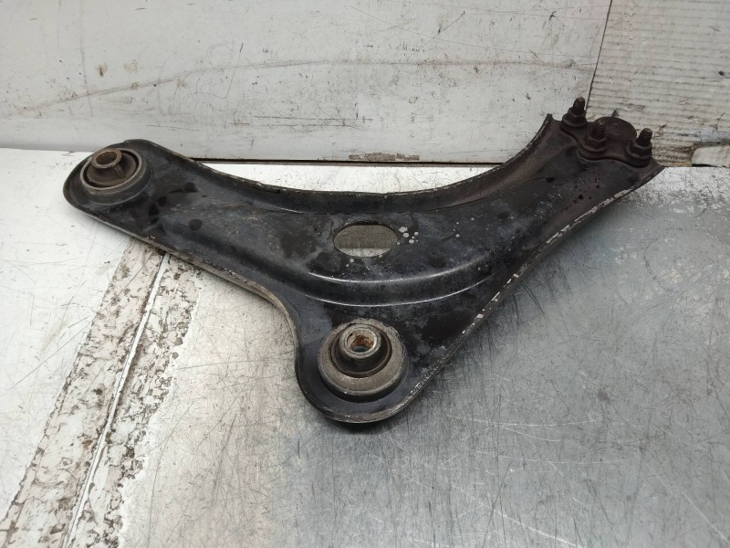 Recambio de brazo suspension inferior delantero derecho para citroen c2 sx referencia OEM IAM   
