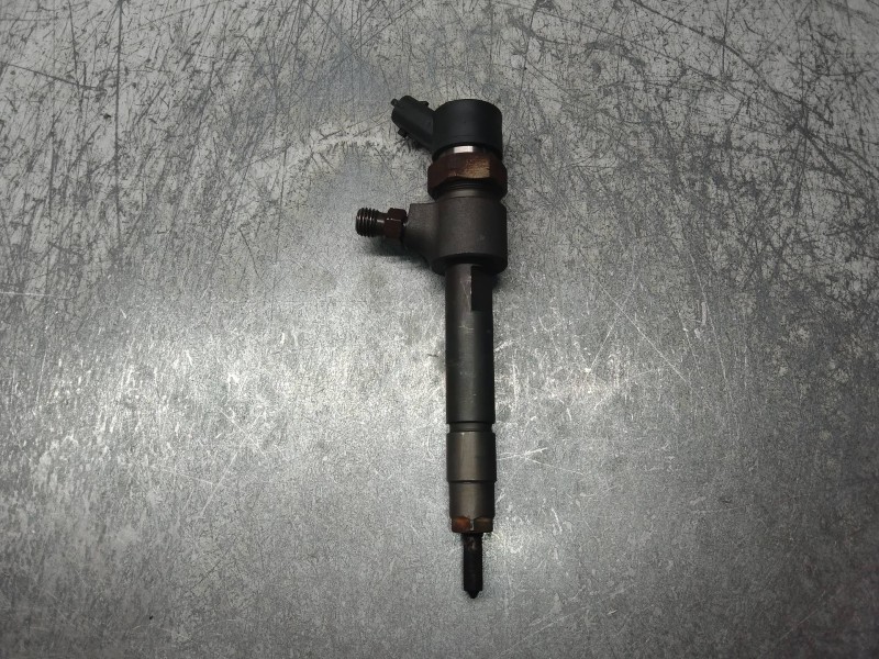 Recambio de inyector para fiat punto berlina (188) 1.9 d (i) referencia OEM IAM 0445110019  