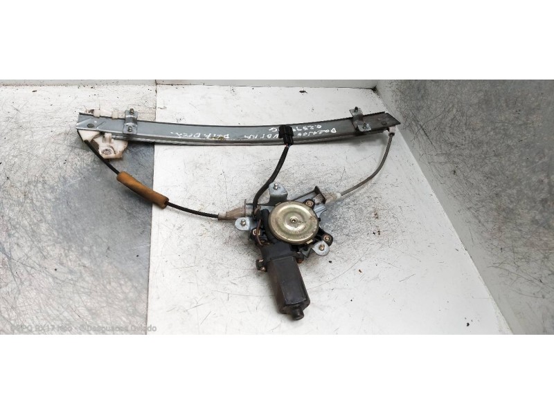 Recambio de elevalunas delantero derecho para daewoo nubira wagon se (1999) referencia OEM IAM   5P Recambio de elevalunas delantero derecho para daewoo nubira wagon se (1999) referencia OEM IAM   5P