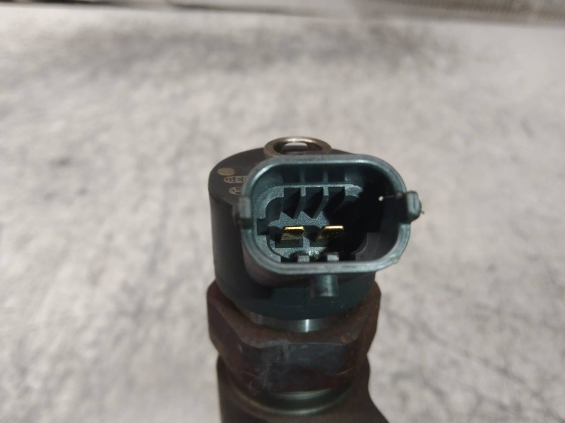 Recambio de inyector para fiat punto berlina (188) 1.9 d (i) referencia OEM IAM 0445110019  