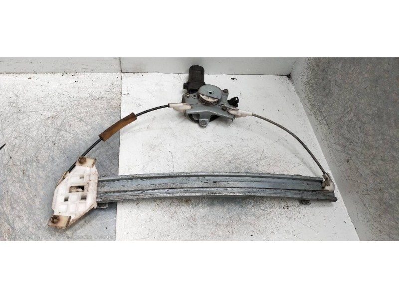 Recambio de elevalunas delantero derecho para daewoo nubira wagon se (1999) referencia OEM IAM   5P Recambio de elevalunas delantero derecho para daewoo nubira wagon se (1999) referencia OEM IAM   5P