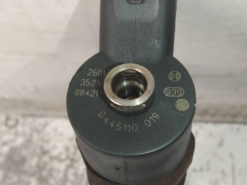 Recambio de inyector para fiat punto berlina (188) 1.9 d (i) referencia OEM IAM 0445110019  