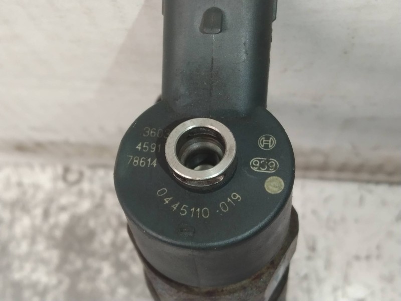 Recambio de inyector para fiat punto berlina (188) 1.9 d (i) referencia OEM IAM 0445110019  