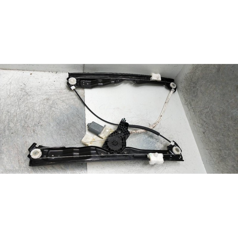 Recambio de elevalunas delantero derecho para peugeot 308 1.6 16v e-hdi fap referencia OEM IAM 9678189780  