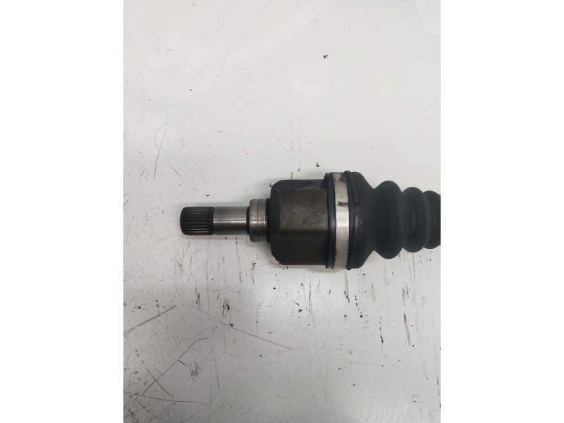 Recambio de transmision delantera izquierda para citroen c4 grand picasso sx referencia OEM IAM 9637117780  