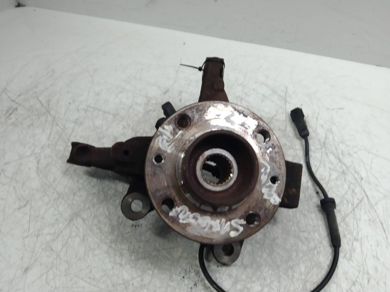 Recambio de mangueta delantera izquierda para dacia sandero stepway referencia OEM IAM   