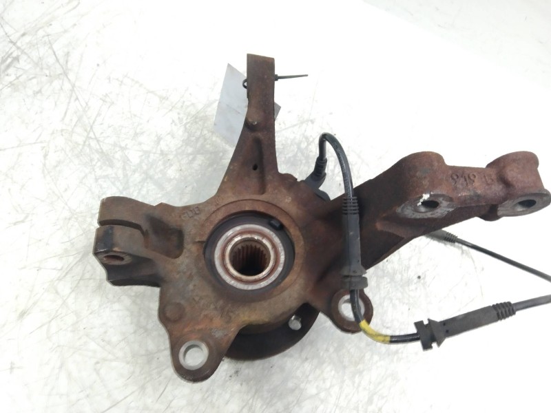 Recambio de mangueta delantera izquierda para dacia sandero stepway referencia OEM IAM   