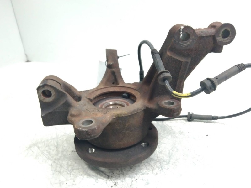 Recambio de mangueta delantera izquierda para dacia sandero stepway referencia OEM IAM   