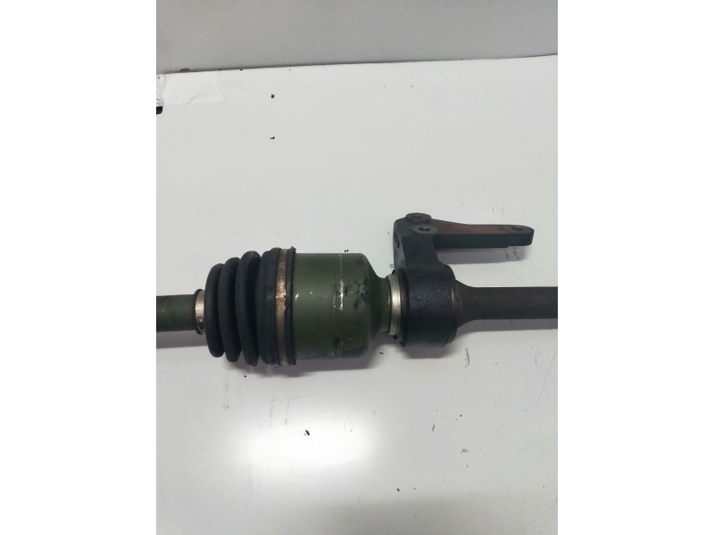 Recambio de transmision delantera derecha para kia carnival ii 2.5 v6 ex referencia OEM IAM   