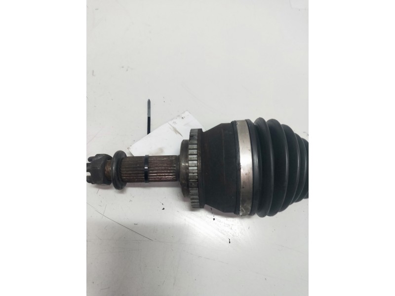 Recambio de transmision delantera izquierda para kia cee´d emotion referencia OEM IAM 45011H210  