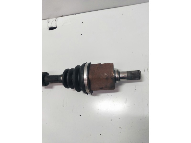 Recambio de transmision delantera izquierda para kia cee´d emotion referencia OEM IAM 45011H210  