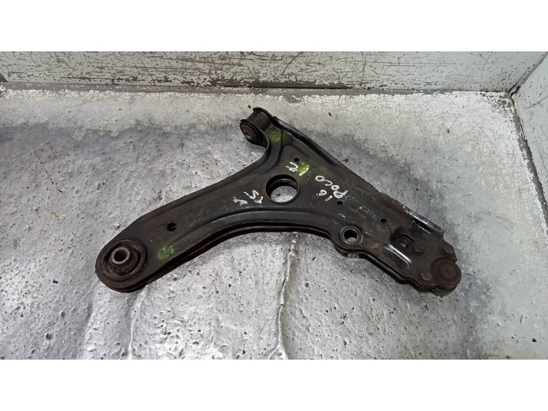 Recambio de brazo suspension inferior delantero izquierdo para volkswagen polo classic (6v2) básico referencia OEM IAM   