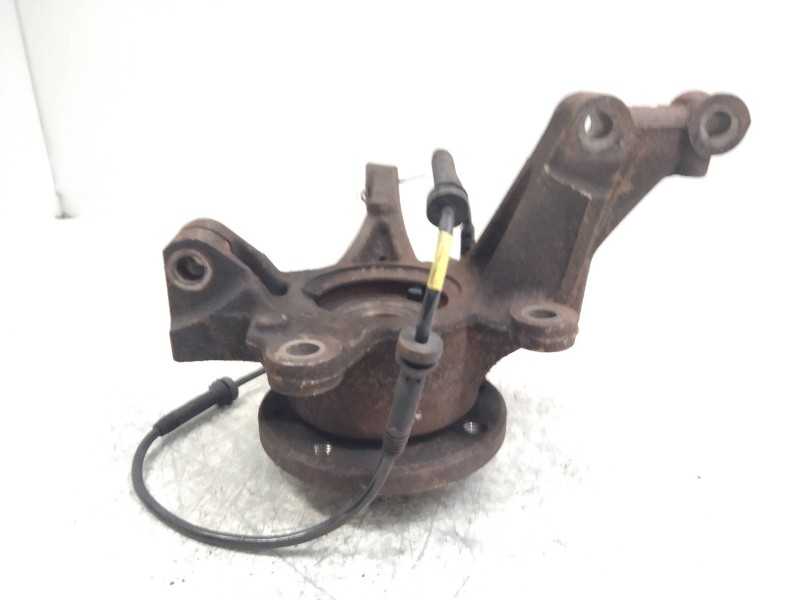 Recambio de mangueta delantera izquierda para dacia sandero 0.9 tce cat referencia OEM IAM   