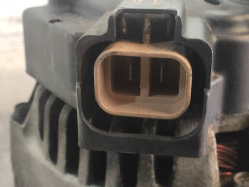 Recambio de alternador para kia picanto 1.1 crdi active referencia OEM IAM 373002A010 2655103 