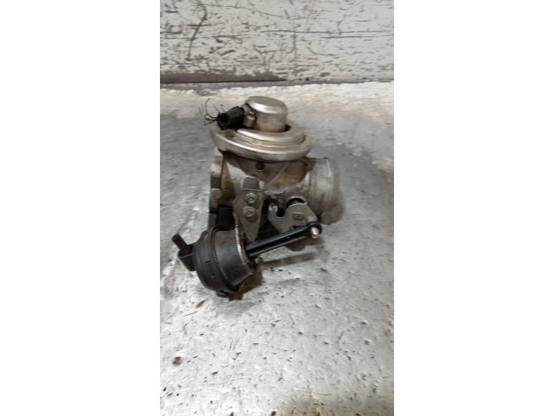 Recambio de valvula egr para volkswagen golf iv berlina (1j1) conceptline referencia OEM IAM 038129637B  