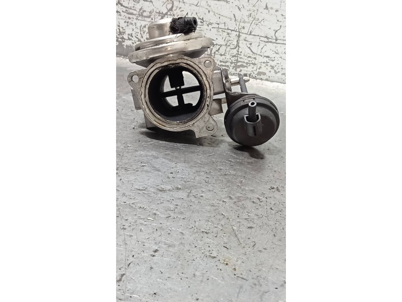 Recambio de valvula egr para volkswagen golf iv berlina (1j1) conceptline referencia OEM IAM 038129637B  