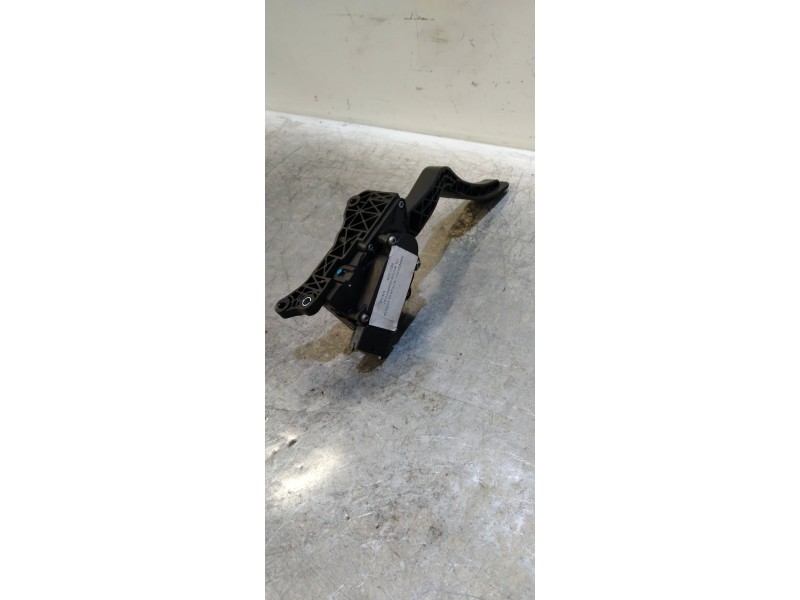 Recambio de potenciometro pedal para ssangyong actyon 200 xdi referencia OEM IAM K2055009100  