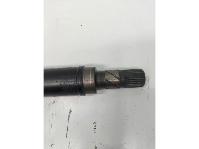 Recambio de transmision delantera derecha para mitsubishi carisma berlina 4 (da0) 1.9 di-d cat referencia OEM IAM MR9121136  