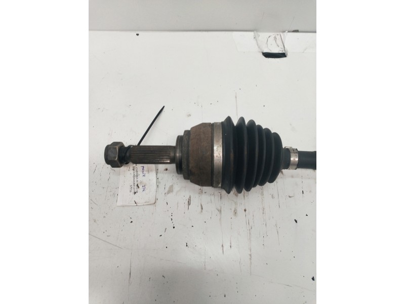 Recambio de transmision delantera izquierda para mitsubishi carisma berlina 4 (da0) 1.9 turbodiesel referencia OEM IAM   