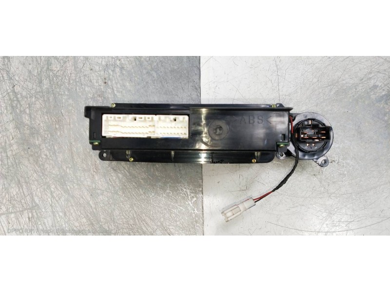 Recambio de mando calefaccion / aire acondicionado para ssangyong rodius xdi trend referencia OEM IAM 6870021022  