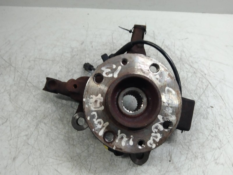 Recambio de mangueta delantera izquierda para dacia sandero 1.2 16v cat referencia OEM IAM   