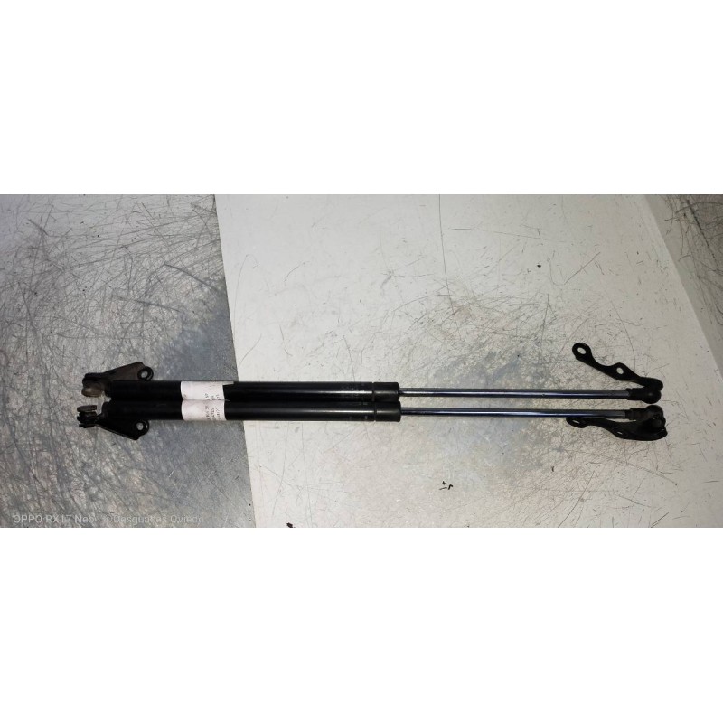 Recambio de amortiguadores maletero / porton para toyota yaris (ncp1/nlp1/scp1) 1.3 linea luna referencia OEM IAM   
