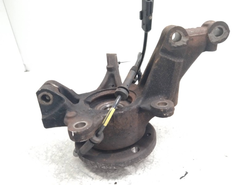 Recambio de mangueta delantera izquierda para dacia sandero 1.2 16v cat referencia OEM IAM   