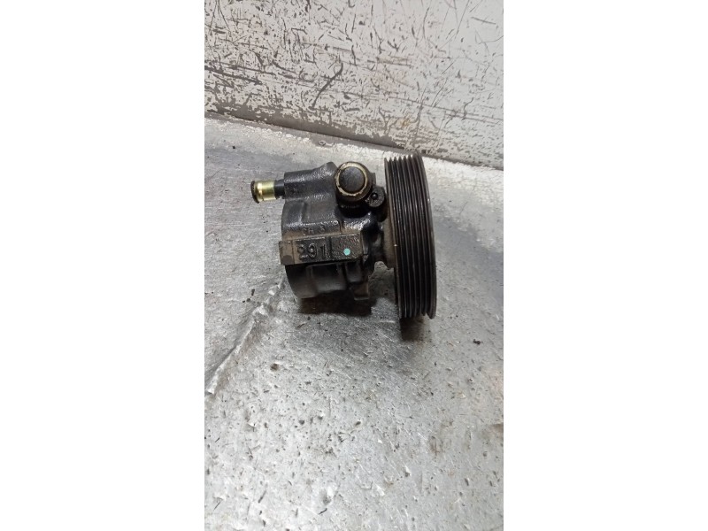 Recambio de bomba direccion para renault laguna (b56) 1.6 16v rt referencia OEM IAM 7700431532 7700431533 26077681