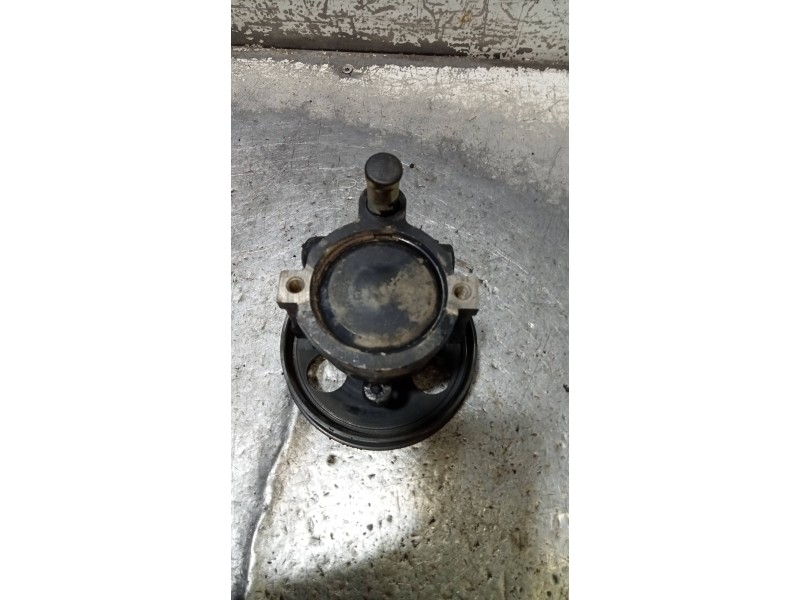 Recambio de bomba direccion para renault laguna (b56) 1.6 16v rt referencia OEM IAM 7700431532 7700431533 26077681