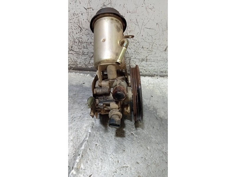 Recambio de bomba direccion para toyota yaris (ncp1/nlp1/scp1) 1.3 linea luna referencia OEM IAM   