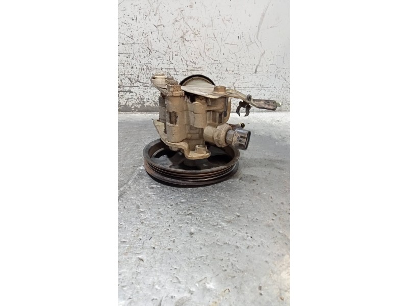 Recambio de bomba direccion para toyota yaris (ncp1/nlp1/scp1) 1.3 linea luna referencia OEM IAM   