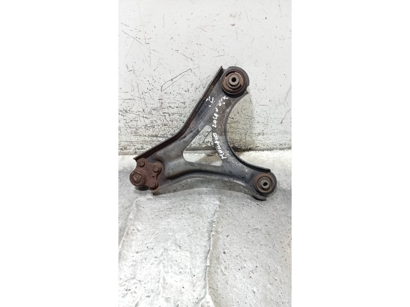 Recambio de brazo suspension inferior delantero izquierdo para ford mondeo berlina (gd) clx referencia OEM IAM   