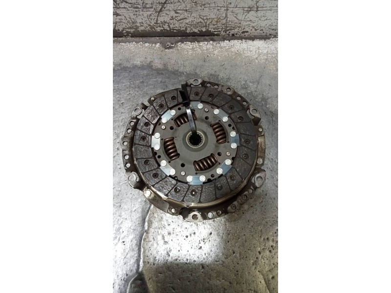 Recambio de kit embrague para citroen c2 1.4 hdi referencia OEM IAM 120038710  