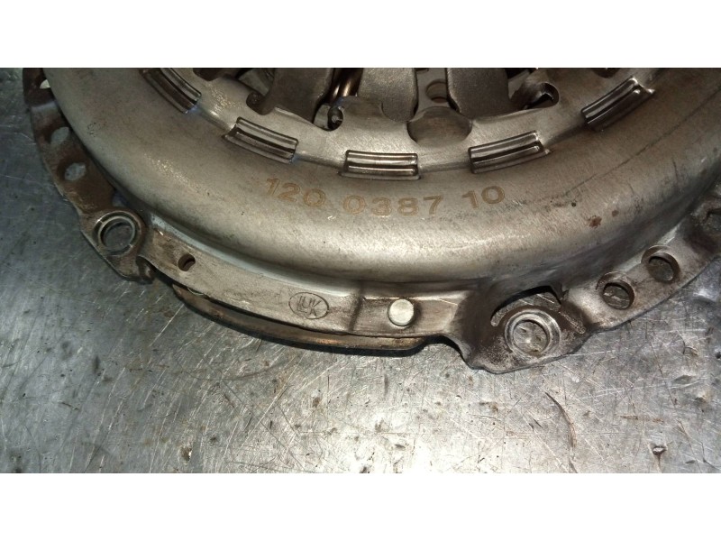 Recambio de kit embrague para citroen c2 1.4 hdi referencia OEM IAM 120038710  