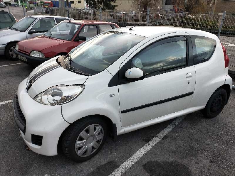 peugeot 107 del año 2009