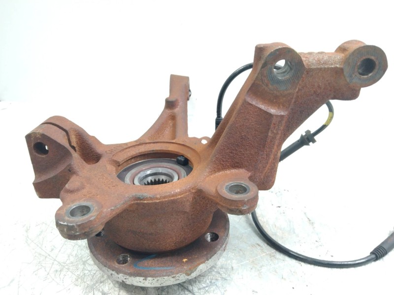 Recambio de mangueta delantera izquierda para dacia sandero ambiance referencia OEM IAM   