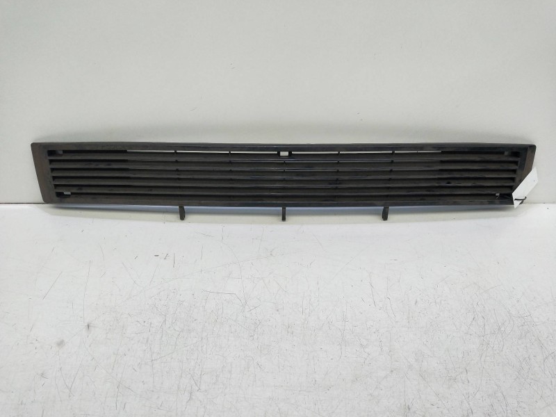 Recambio de rejilla delantera para volkswagen tipo 2 transporter/furgoneta referencia OEM IAM    Recambio de rejilla delantera para volkswagen tipo 2 transporter/furgoneta referencia OEM IAM