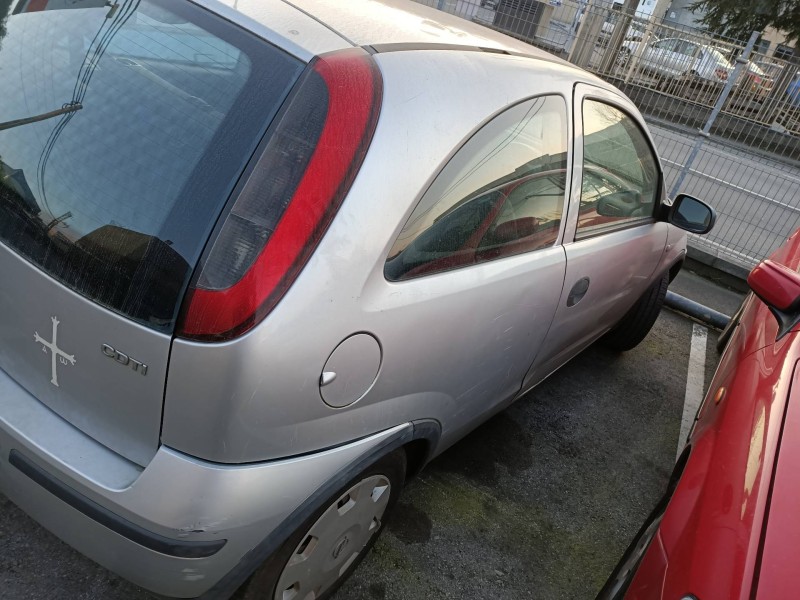 opel corsa c del año 2005
