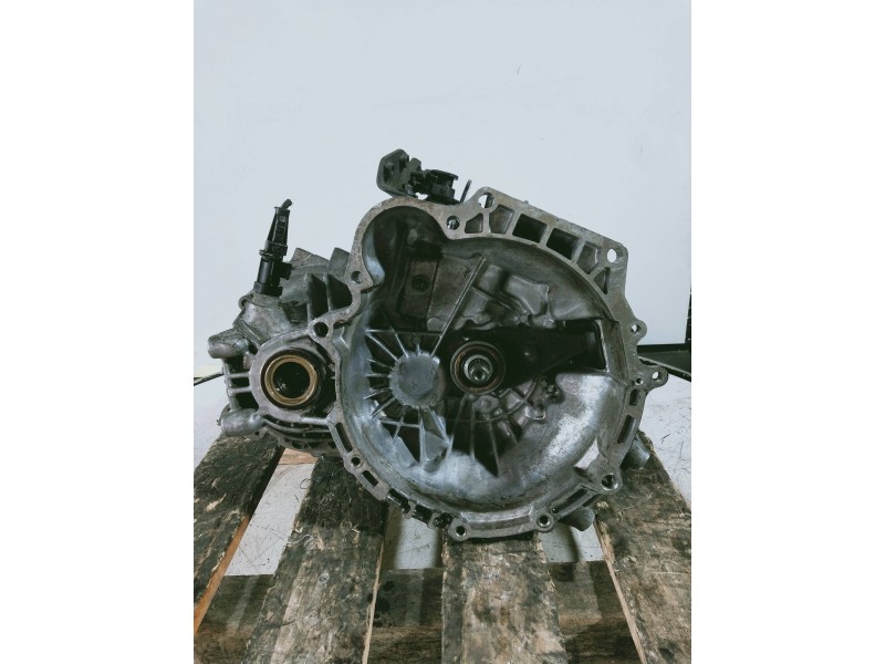 Recambio de caja cambios para hyundai accent (lc) gl 5p referencia OEM IAM H41973 265821 5V