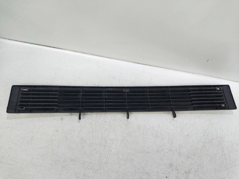 Recambio de rejilla delantera para volkswagen tipo 2 transporter/furgoneta referencia OEM IAM    Recambio de rejilla delantera para volkswagen tipo 2 transporter/furgoneta referencia OEM IAM