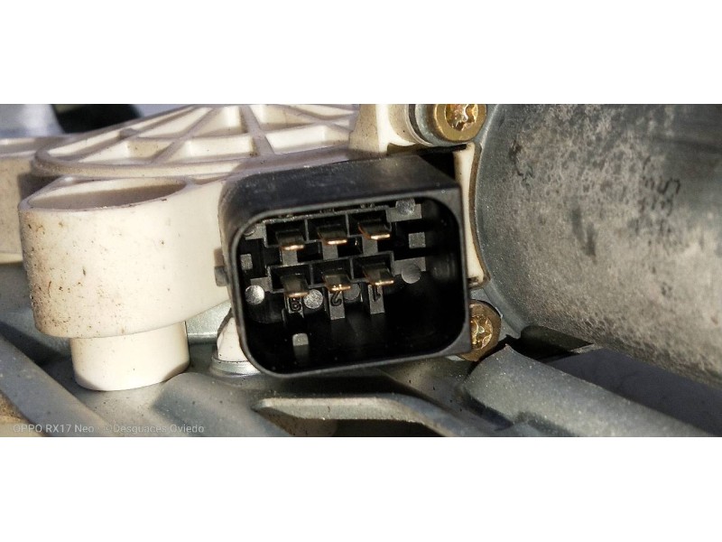 Recambio de elevalunas delantero derecho para mercedes clase c (w203) berlina 220 cdi (la) (203.008) referencia OEM IAM A2118201