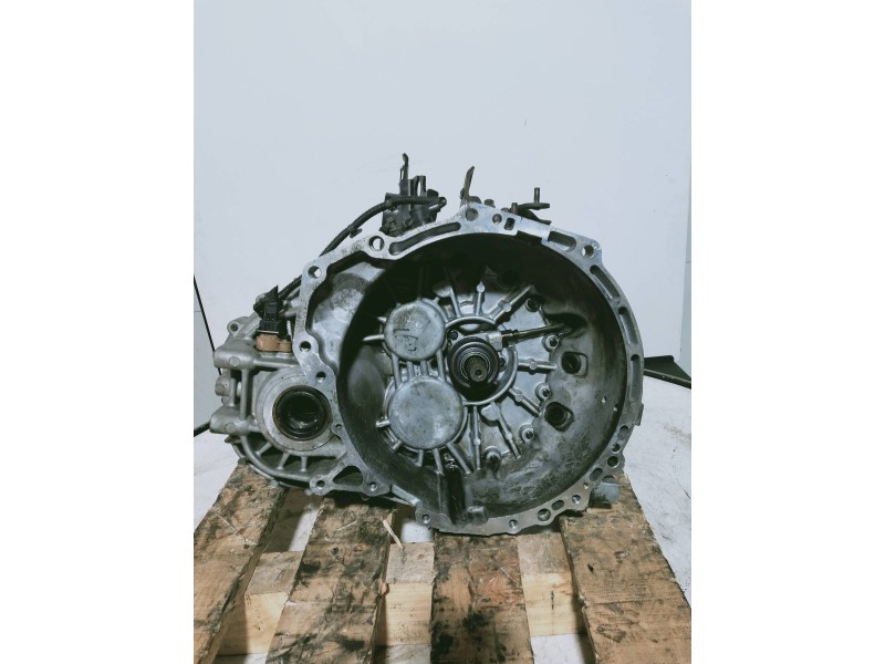 Recambio de caja cambios para kia carnival ii 2.9 crdi lx referencia OEM IAM Y060710999 4300038050 VQ VGT7