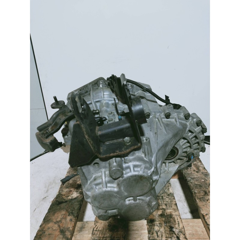 Recambio de caja cambios para kia carnival ii 2.9 crdi lx referencia OEM IAM Y060710999 4300038050 VQ VGT7