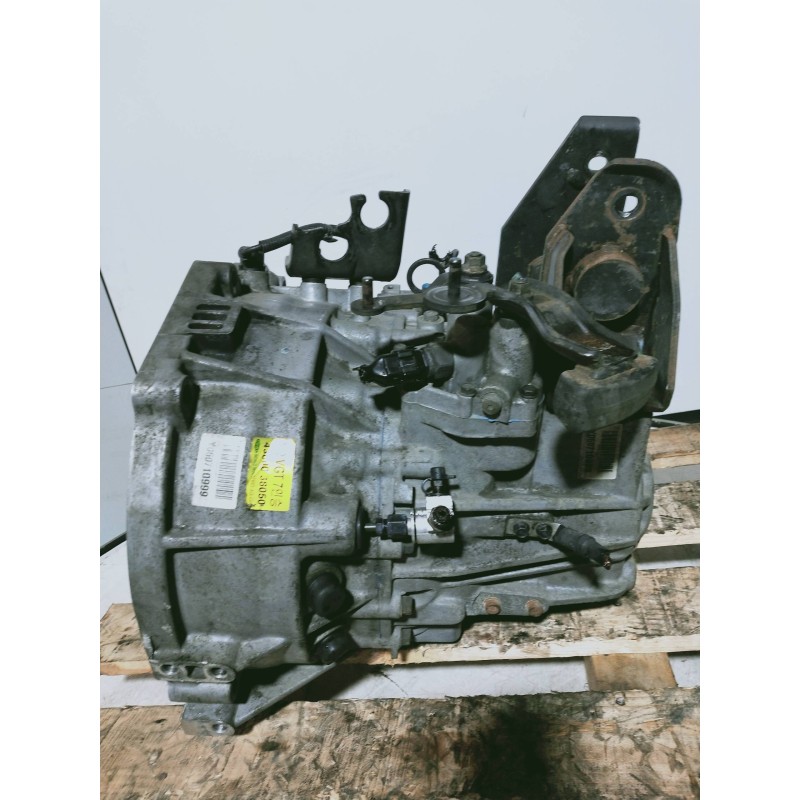 Recambio de caja cambios para kia carnival ii 2.9 crdi lx referencia OEM IAM Y060710999 4300038050 VQ VGT7