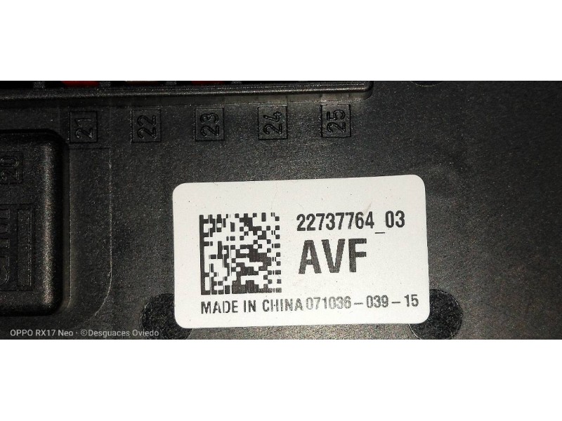 Recambio de caja reles / fusibles para opel insignia berlina excellence referencia OEM IAM 22737764  