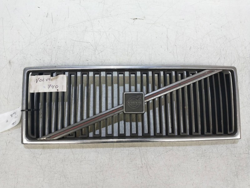 Recambio de rejilla delantera para volvo serie 740 berlina/familiar referencia OEM IAM   